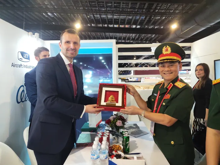 Việt Nam tham dự Singapore Airshow - Triển lãm hàng không lớn nhất châu Á - Ảnh 2. Việt Nam tham dự Singapore Airshow - Triển lãm hàng không lớn nhất châu Á - Ảnh 2.