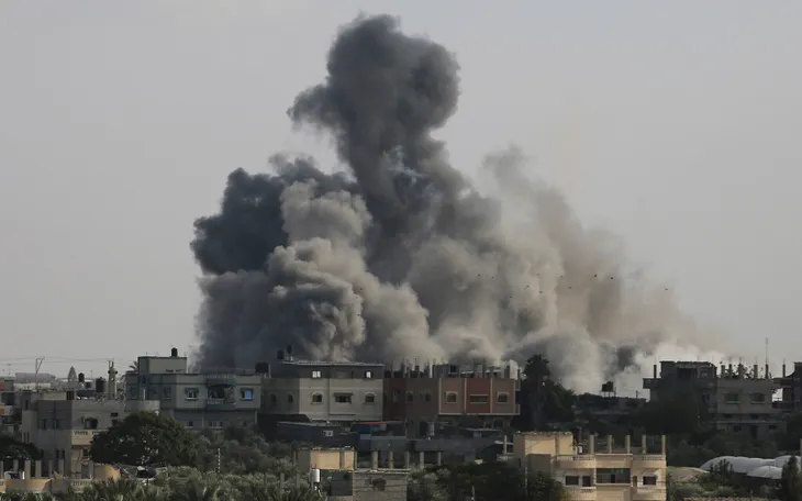 Israel tiếp tục không kích Syria - Ảnh 1. Israel tiếp tục không kích Syria - Ảnh 1.