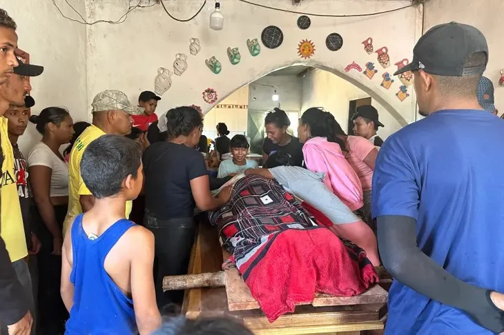 Nhiều người chết do sập mỏ vàng tại Venezuela - Ảnh 1. Nhiều người chết do sập mỏ vàng tại Venezuela - Ảnh 1.