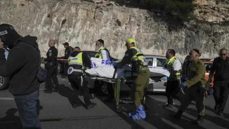 Các tay súng Palestine bắn chết tài xế ở Bờ Tây, 2 kẻ tấn công thiệt mạng - Ảnh 1. Các tay súng Palestine bắn chết tài xế ở Bờ Tây, 2 kẻ tấn công thiệt mạng - Ảnh 1.