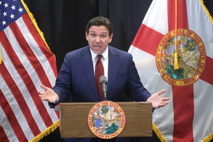 Bang Florida thông qua lệnh cấm sử dụng mạng xã hội đối với trẻ em dưới 16 tuổi - Ảnh 1. Bang Florida thông qua lệnh cấm sử dụng mạng xã hội đối với trẻ em dưới 16 tuổi - Ảnh 1.