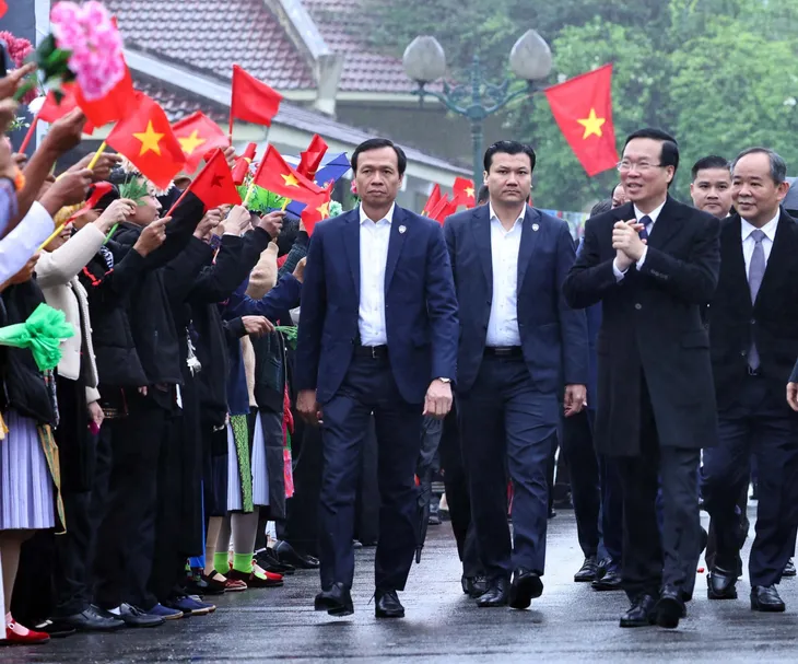 Chủ tịch nước dự Ngày hội Sắc Xuân trên mọi miền Tổ quốc - Ảnh 1. Chủ tịch nước dự Ngày hội Sắc Xuân trên mọi miền Tổ quốc - Ảnh 1.