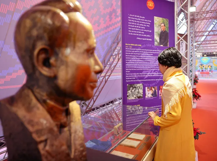 Ngày thơ Việt Nam 2024: Bản hòa âm đất nước - Ảnh 3. Ngày thơ Việt Nam 2024: Bản hòa âm đất nước - Ảnh 3.