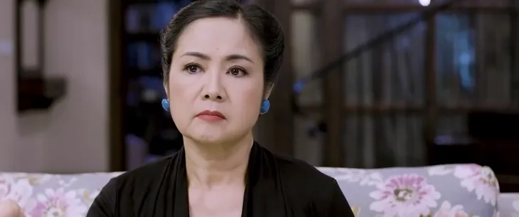 Mẹ chồng và mẹ đẻ Hồng Diễm tái xuất chung phim - Ảnh 4. Mẹ chồng và mẹ đẻ Hồng Diễm tái xuất chung phim - Ảnh 4.