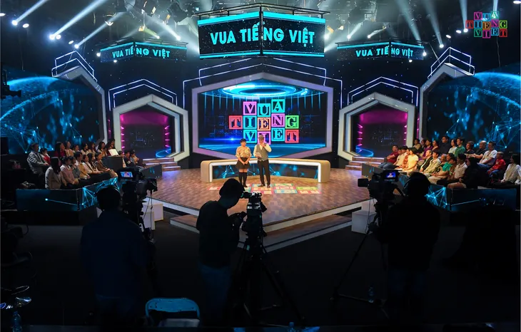 Vua Tiếng Việt mùa 3: Luật chơi mới lạ, giải thưởng 320 triệu đồng - Ảnh 2. Vua Tiếng Việt mùa 3: Luật chơi mới lạ, giải thưởng 320 triệu đồng - Ảnh 2.