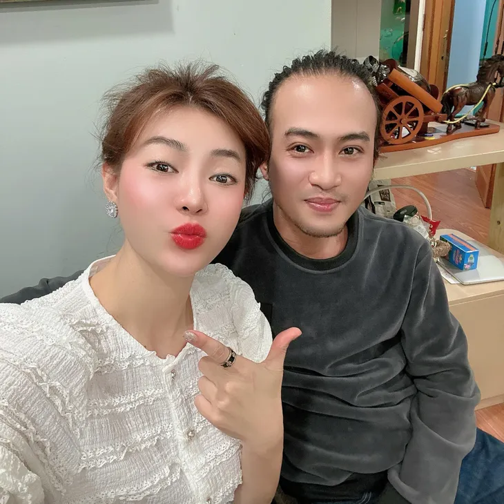 Lưu Hương Giang yên bình bên hai con gái, Việt Hoa đón tuổi mới cùng bạn trai - Ảnh 7. Lưu Hương Giang yên bình bên hai con gái, Việt Hoa đón tuổi mới cùng bạn trai - Ảnh 7.