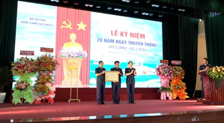 BTL Vùng Cảnh sát biển 2: 20 năm vươn lên không ngừng từ Mệnh lệnh trái tim - Ảnh 2. BTL Vùng Cảnh sát biển 2: 20 năm vươn lên không ngừng từ Mệnh lệnh trái tim - Ảnh 2.