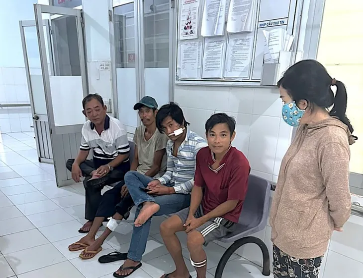 Khởi tố vụ 3 tàu cá của ngư dân Kiên Giang bị tấn công trên biển - Ảnh 1. Khởi tố vụ 3 tàu cá của ngư dân Kiên Giang bị tấn công trên biển - Ảnh 1.