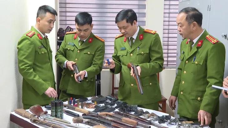 Công an TP.Thanh Hóa thu hồi 31 khẩu súng quân dụng - Ảnh 2.
