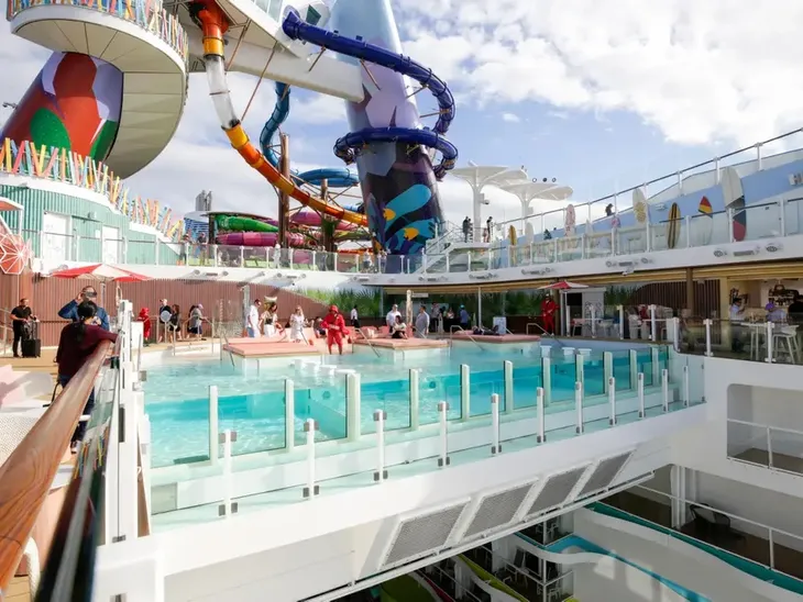 Có gì trên con tàu du lịch lớn nhất thế giới Icon of the Seas khởi hành mới đây? - Ảnh 4. Có gì trên con tàu du lịch lớn nhất thế giới Icon of the Seas khởi hành mới đây? - Ảnh 4.