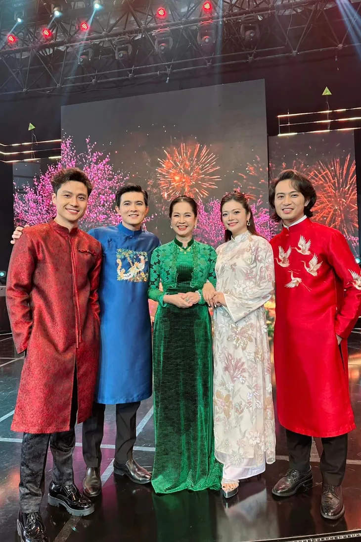 Gặp gỡ diễn viên truyền hình 2024: Quang Sự quấn quýt bên nóc nhà Kiều Anh - Ảnh 5. Gặp gỡ diễn viên truyền hình 2024: Quang Sự quấn quýt bên nóc nhà Kiều Anh - Ảnh 5.