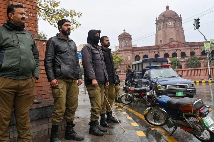 Đồn cảnh sát Pakistan bị tấn công - Ảnh 1. Đồn cảnh sát Pakistan bị tấn công - Ảnh 1.