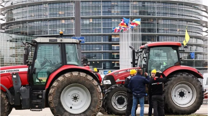 EU công bố lộ trình chuyển đổi năng lượng đến năm 2040 - Ảnh 1. EU công bố lộ trình chuyển đổi năng lượng đến năm 2040 - Ảnh 1.