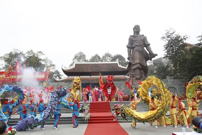 Lễ hội kỷ niệm 235 năm chiến thắng Ngọc Hồi - Đống Đa (1789 - 2024) Ghi nhớ một thời kỳ lừng lẫy của dân tộc - Ảnh 2. Lễ hội kỷ niệm 235 năm chiến thắng Ngọc Hồi - Đống Đa (1789 - 2024) Ghi nhớ một thời kỳ lừng lẫy của dân tộc - Ảnh 2.