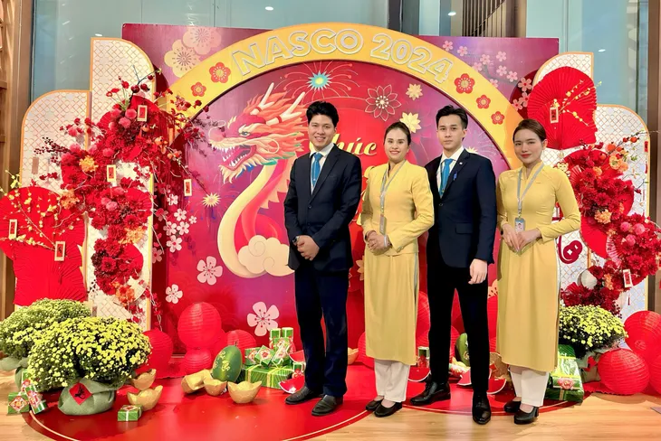 Sân bay Nội Bài rộn ràng sắc Xuân - Ảnh 1. Sân bay Nội Bài rộn ràng sắc Xuân - Ảnh 1.