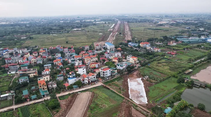 Tết cuối cùng ở ngôi nhà cũ trước ngày nhường đất xây Vành đai 4 - Ảnh 1. Tết cuối cùng ở ngôi nhà cũ trước ngày nhường đất xây Vành đai 4 - Ảnh 1.