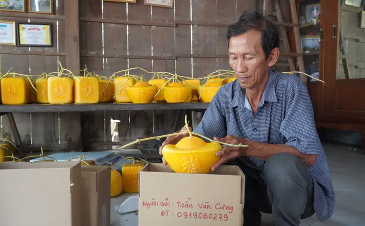 Tiền triệu dưa hấu hình thỏi vàng - Ảnh 4. Tiền triệu dưa hấu hình thỏi vàng - Ảnh 4.