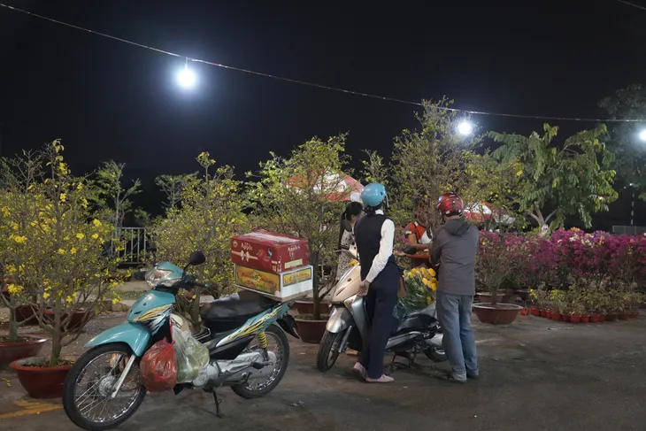Nhộn nhịp chợ đầu mối Bình Điền ngày cuối năm - Ảnh 15. Nhộn nhịp chợ đầu mối Bình Điền ngày cuối năm - Ảnh 15.