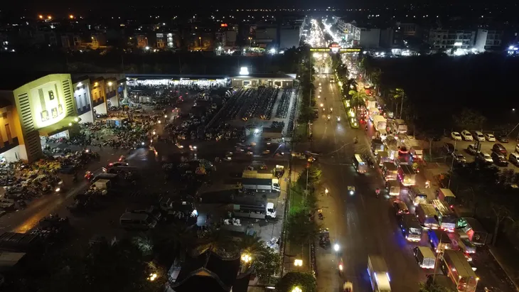 Nhộn nhịp chợ đầu mối Bình Điền ngày cuối năm - Ảnh 17. Nhộn nhịp chợ đầu mối Bình Điền ngày cuối năm - Ảnh 17.