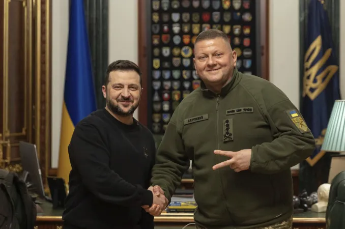 Tổng thống Ukraine thay Tổng tư lệnh quân đội - Ảnh 1. Tổng thống Ukraine thay Tổng tư lệnh quân đội - Ảnh 1.