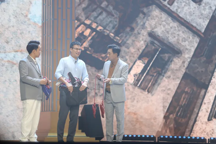 Táo quân 2024: Ngọc Hoàng vi hành và cái kết - Ảnh 2. Táo quân 2024: Ngọc Hoàng vi hành và cái kết - Ảnh 2.