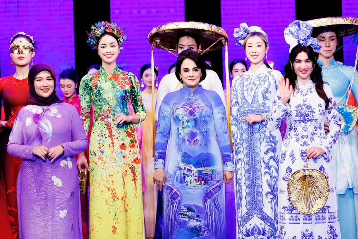 Ấn tượng với đêm hội phát động Tuần lễ Áo dài 2024 - Ảnh 8.