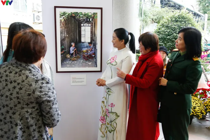 Tình mẫu tử thiêng liêng qua lăng kính của nhiếp ảnh gia Lê Bích - Ảnh 12. Tình mẫu tử thiêng liêng qua lăng kính của nhiếp ảnh gia Lê Bích - Ảnh 12.