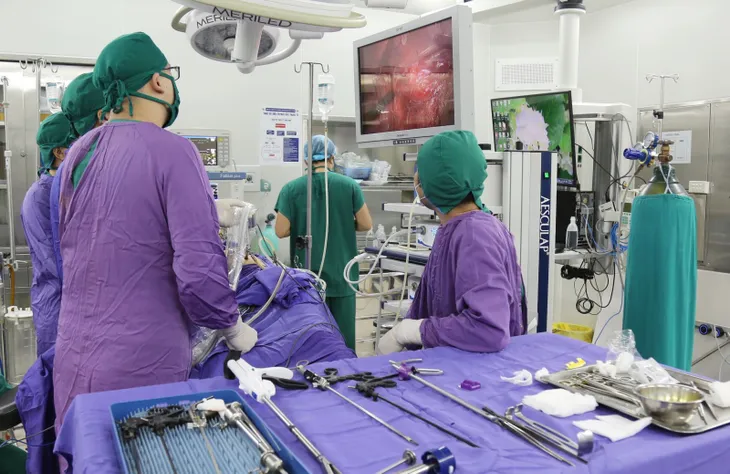 Nhập viện điều trị viêm phổi, vô tình phát hiện bệnh phổi biệt lập - Ảnh 1.