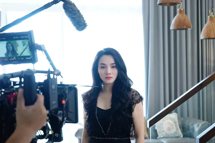 Trang Nhung: “Tôi chỉ là tân binh với khán giả gen Z” - Ảnh 2. Trang Nhung: “Tôi chỉ là tân binh với khán giả gen Z” - Ảnh 2.