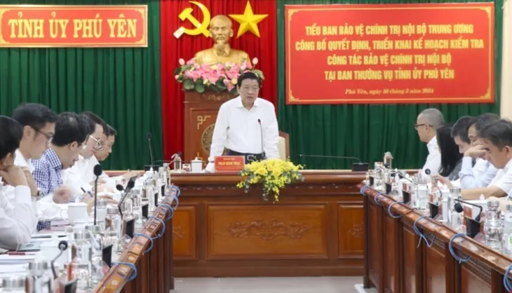 Công bố quyết định kiểm tra công tác bảo vệ chính trị nội bộ tại Phú Yên - Ảnh 1. Công bố quyết định kiểm tra công tác bảo vệ chính trị nội bộ tại Phú Yên - Ảnh 1.