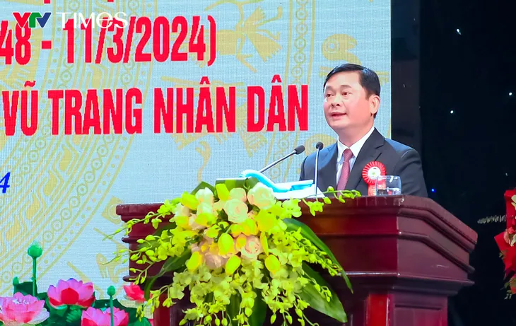 Công an Nghệ An đón nhận danh hiệu anh hùng lực lượng vũ trang nhân dân - Ảnh 4. Công an Nghệ An đón nhận danh hiệu anh hùng lực lượng vũ trang nhân dân - Ảnh 4.