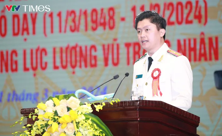 Công an Nghệ An đón nhận danh hiệu anh hùng lực lượng vũ trang nhân dân - Ảnh 9. Công an Nghệ An đón nhận danh hiệu anh hùng lực lượng vũ trang nhân dân - Ảnh 9.