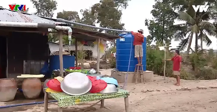 Giải pháp cung cấp nước ngọt sinh hoạt cho người dân - Ảnh 1. Giải pháp cung cấp nước ngọt sinh hoạt cho người dân - Ảnh 1.