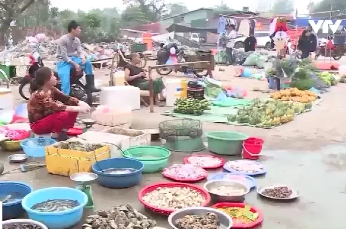 Nghịch lý nơi cần chợ thì không có, nơi có lại... không cần - Ảnh 1. Nghịch lý nơi cần chợ thì không có, nơi có lại... không cần - Ảnh 1.
