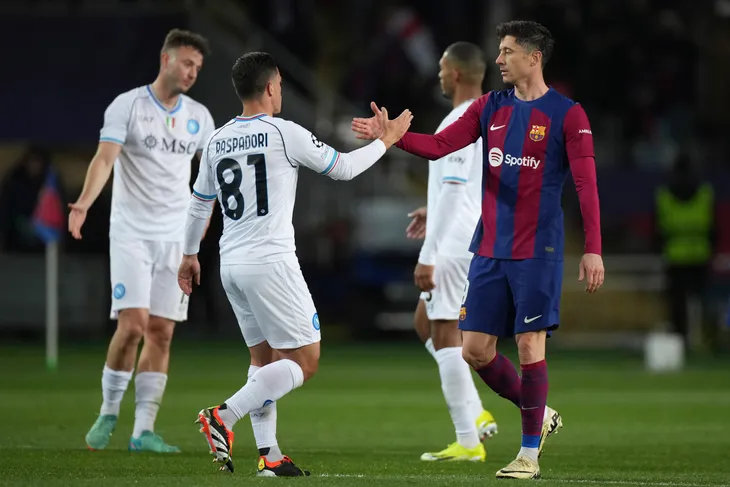 Thắng nhàn Napoli, Barcelona tiến vào tứ kết Champions League - Ảnh 4. Thắng nhàn Napoli, Barcelona tiến vào tứ kết Champions League - Ảnh 4.