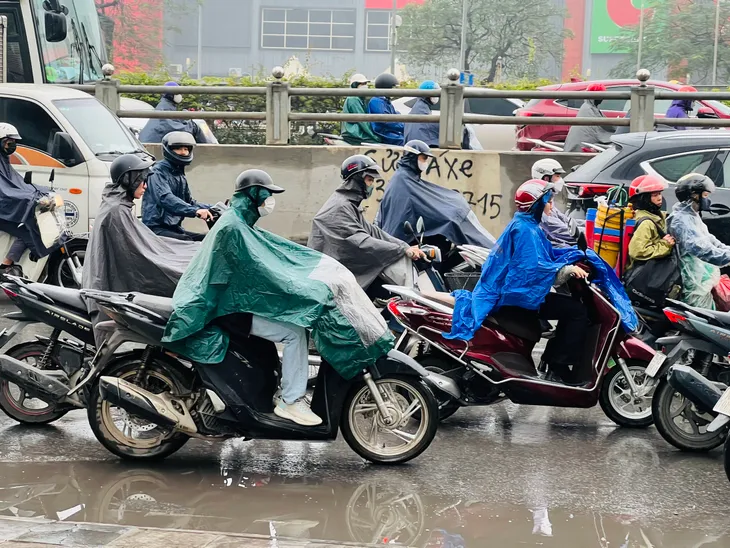 Hà Nội những ngày ẩm ương - Ảnh 9. Hà Nội những ngày ẩm ương - Ảnh 9.