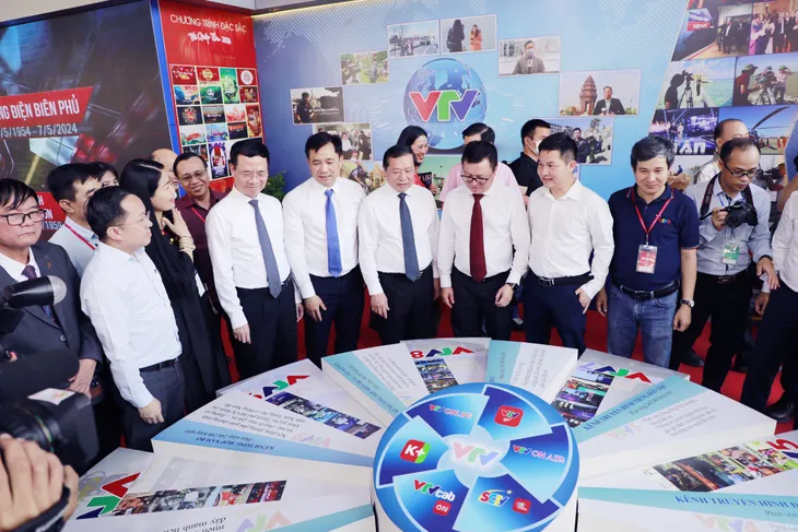 Ngày hội của những người làm báo Việt Nam chính thức khai mạc - Ảnh 6. Ngày hội của những người làm báo Việt Nam chính thức khai mạc - Ảnh 6.