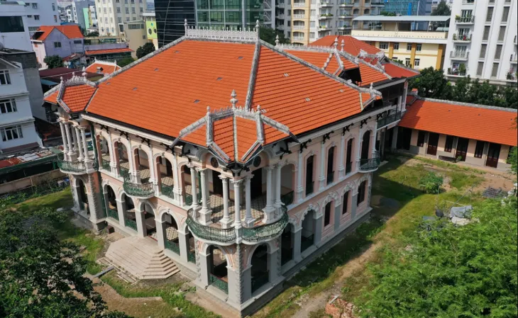 Bà Trương Mỹ Lan nói gì về việc rao bán tòa nhà với giá 1 tỷ USD ở Hà Nội? - Ảnh 1. Bà Trương Mỹ Lan nói gì về việc rao bán tòa nhà với giá 1 tỷ USD ở Hà Nội? - Ảnh 1.