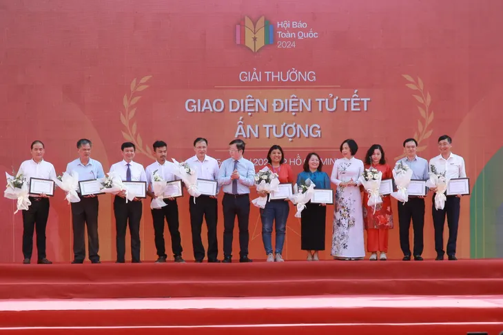 Hội Báo toàn quốc 2024 ghi dấu ấn tượng đẹp trong lần đầu tổ chức tại TP Hồ Chí Minh - Ảnh 1. Hội Báo toàn quốc 2024 ghi dấu ấn tượng đẹp trong lần đầu tổ chức tại TP Hồ Chí Minh - Ảnh 1.