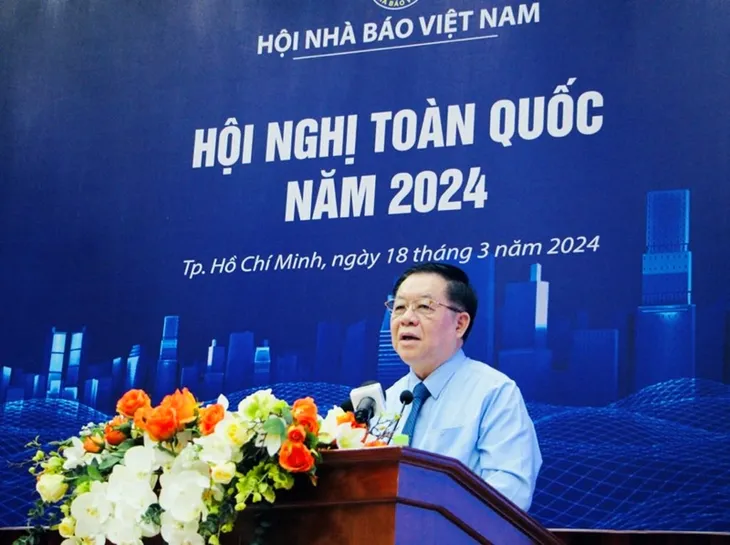 Xây dựng báo chí thực sự là tiếng nói của Đảng, Nhà nước và diễn đàn của nhân dân - Ảnh 1. Xây dựng báo chí thực sự là tiếng nói của Đảng, Nhà nước và diễn đàn của nhân dân - Ảnh 1.