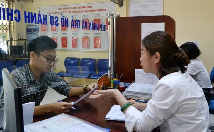 TP Hồ Chí Minh bổ sung gần 300 biên chế công chức cho xã, phường, thị trấn - Ảnh 1. TP Hồ Chí Minh bổ sung gần 300 biên chế công chức cho xã, phường, thị trấn - Ảnh 1.