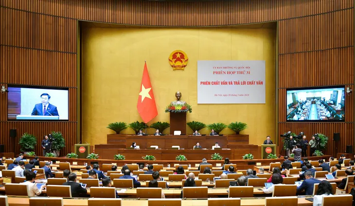 Chủ tịch Quốc hội: Đề nghị các Bộ trưởng làm rõ những chất vấn, đưa ra giải pháp thiết thực - Ảnh 1. Chủ tịch Quốc hội: Đề nghị các Bộ trưởng làm rõ những chất vấn, đưa ra giải pháp thiết thực - Ảnh 1.
