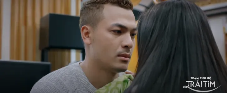 Trạm cứu hộ trái tim - Tập 5: Ngân Hà và người yêu cũ tình cờ đi công tác cùng một nơi - Ảnh 4. Trạm cứu hộ trái tim - Tập 5: Ngân Hà và người yêu cũ tình cờ đi công tác cùng một nơi - Ảnh 4.
