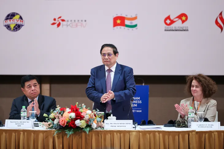 Thủ tướng gặp mặt cộng đồng doanh nghiệp FDI và dự Diễn đàn Doanh nghiệp Việt Nam - Ảnh 3. Thủ tướng gặp mặt cộng đồng doanh nghiệp FDI và dự Diễn đàn Doanh nghiệp Việt Nam - Ảnh 3.