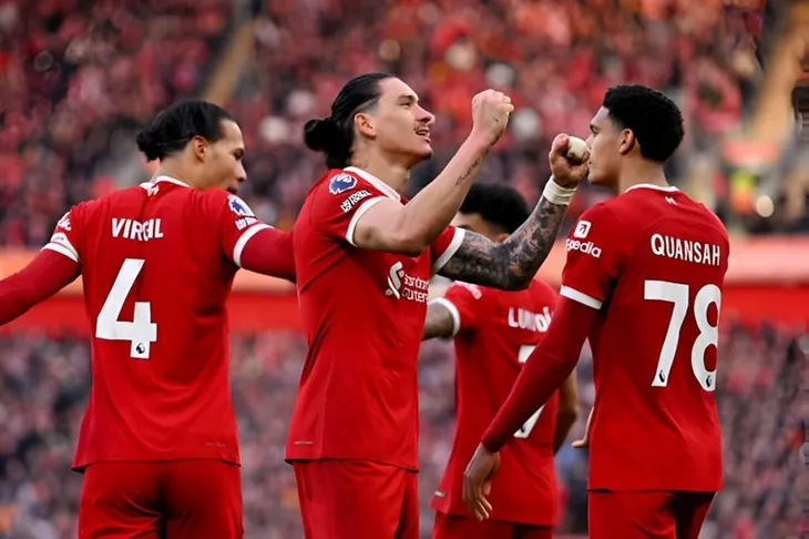 Cuộc đua tam mã tới ngôi vô địch Ngoại hạng Anh: Man City, Liverpool hay Arsenal? - Ảnh 2. Cuộc đua tam mã tới ngôi vô địch Ngoại hạng Anh: Man City, Liverpool hay Arsenal? - Ảnh 2.