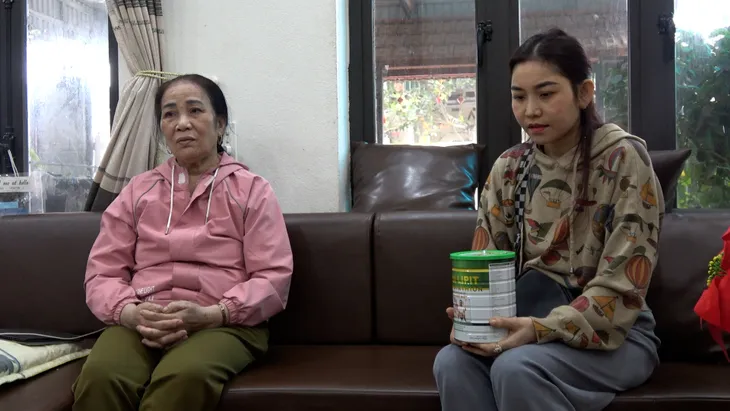 Mua sữa non giá “cắt cổ” ở Thanh Hóa: Giấu sữa ở chuồng lợn vì sợ con biết - Ảnh 3. Mua sữa non giá “cắt cổ” ở Thanh Hóa: Giấu sữa ở chuồng lợn vì sợ con biết - Ảnh 3.