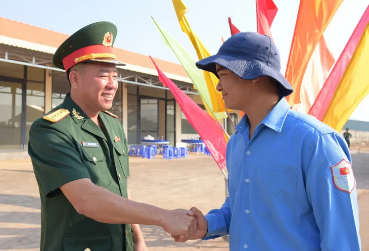 Xuất quân tìm kiếm, hồi hương hài cốt liệt sĩ hy sinh tại Campuchia - Ảnh 3. Xuất quân tìm kiếm, hồi hương hài cốt liệt sĩ hy sinh tại Campuchia - Ảnh 3.