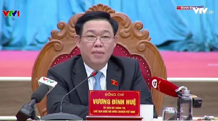 Chủ tịch Quốc hội Vương Đình Huệ làm việc với Ban Thường vụ Tỉnh ủy Bình Định - Ảnh 1. Chủ tịch Quốc hội Vương Đình Huệ làm việc với Ban Thường vụ Tỉnh ủy Bình Định - Ảnh 1.