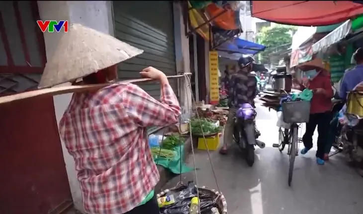 Việt Nam có gần 3 triệu người thu gom, tái chế rác thải phi chính thức - Ảnh 2. Việt Nam có gần 3 triệu người thu gom, tái chế rác thải phi chính thức - Ảnh 2.