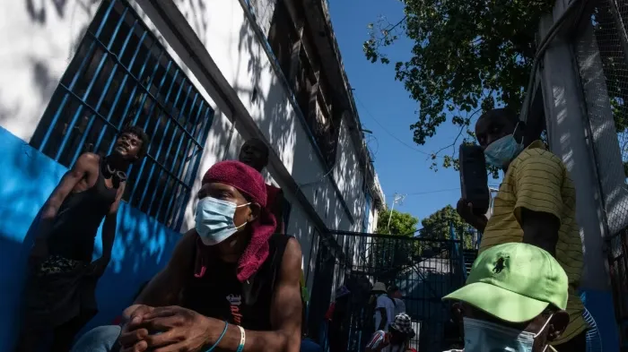 Haiti ban bố tình trạng khẩn cấp sau vụ gần 4.000 tù nhân trốn trại - Ảnh 1. Haiti ban bố tình trạng khẩn cấp sau vụ gần 4.000 tù nhân trốn trại - Ảnh 1.